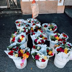 Los Amigos Flower Shop