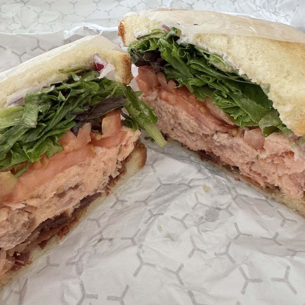 Smoked Salmon BLT Sandwich Smoked Salmon BLT Sandwich