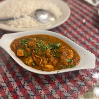 Indian-American cafe - 32. Chicken Curry - Indian Near Me - Harrisonburg, Virginia Indian-American cafe - 32. Chicken Curry - Indian Near Me - Harrisonburg, Virginia