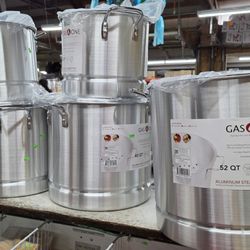 Samway Market - Steamer pots - use for tamales or seafood. I have one.