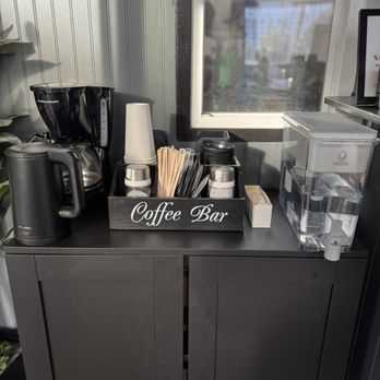Galicia Auto Repair - Coffee bar. - Auto Repair Near Me - Oakland, California Galicia Auto Repair - Coffee bar. - Auto Repair Near Me - Oakland, California