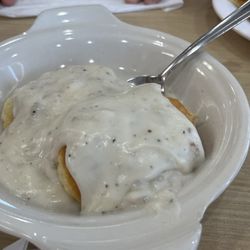 Huddle House - Biscuits and gravy