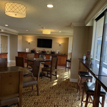 Denver Marriott West - Concierge lounge - Hotels Near Me - Golden, Colorado
