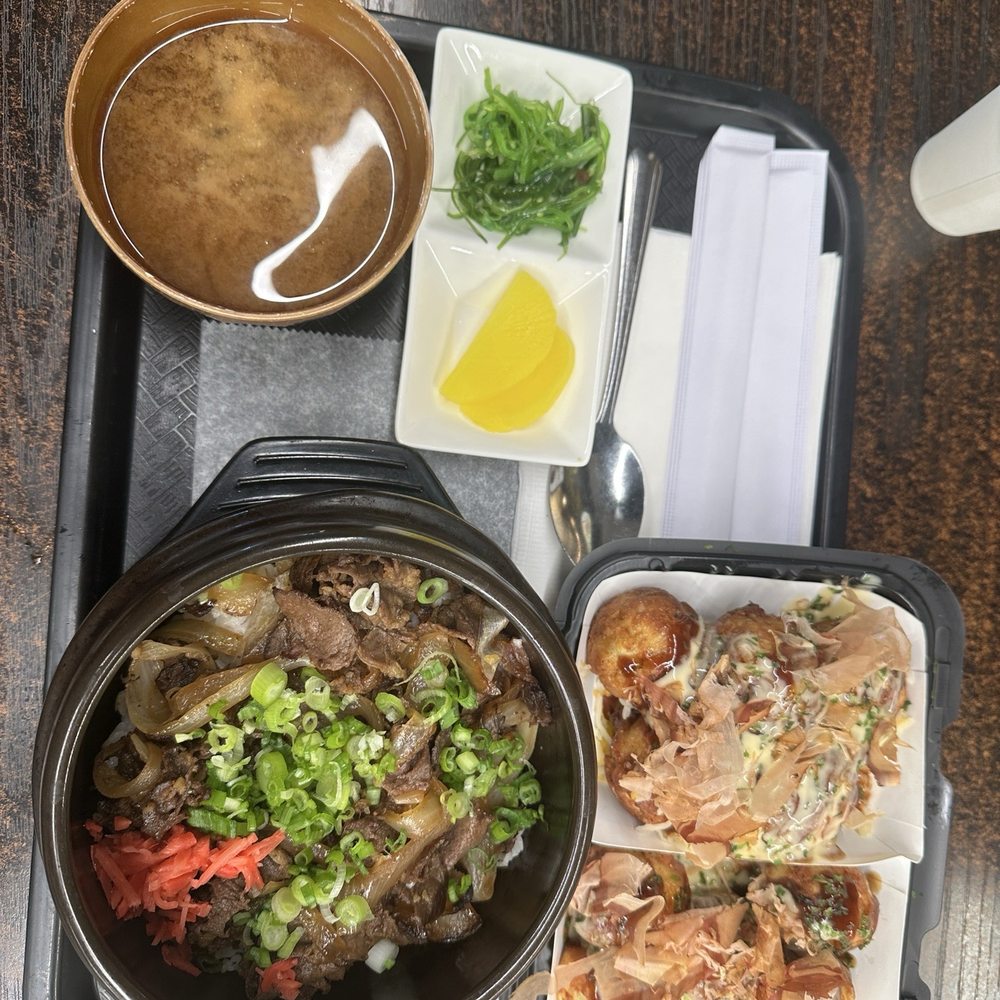 Takoyaki Yamachan - Sukiyaki Stonepot rice with special combo takoyaki (orginal and cheese) - Japanese Near Me - Irvine, California