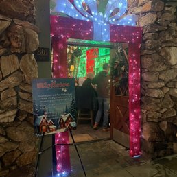 Wonder what the door looks like at other times of the year?? Wonder what the door looks like at other times of the year??