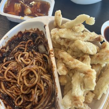 Full House Plus - Lunch special (jajangmyun & sweet and sour Fried Pork w/ Sweet & Sour Garlic Sauce) - Chinese Near Me - Torrance, California