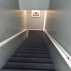 Santa Monica Ocean Park Hotel - The stairs to go upstairs.
