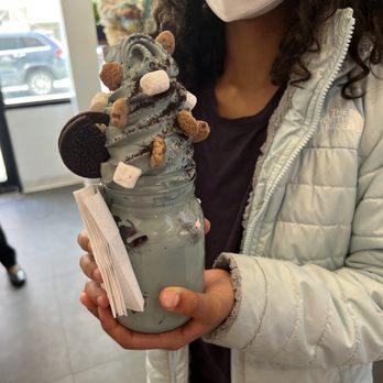 Surreal Creamery - Nom Nom Cookie Jar Special without chocolate sauce - Ice Cream & Frozen Yogurt Near Me - New York, New York Surreal Creamery - Nom Nom Cookie Jar Special without chocolate sauce - Ice Cream & Frozen Yogurt Near Me - New York, New York