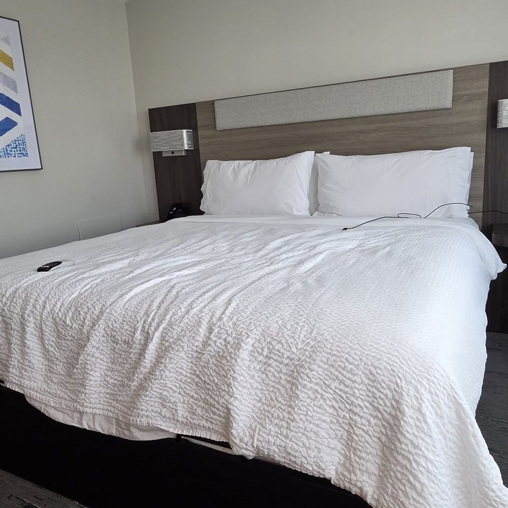 Holiday Inn Express Washington DC N-Silver Spring - Room - Venues & Event Spaces Near Me - Silver Spring, Maryland Holiday Inn Express Washington DC N-Silver Spring - Room - Venues & Event Spaces Near Me - Silver Spring, Maryland