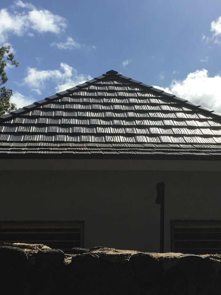 Slide of Paradise Roofing