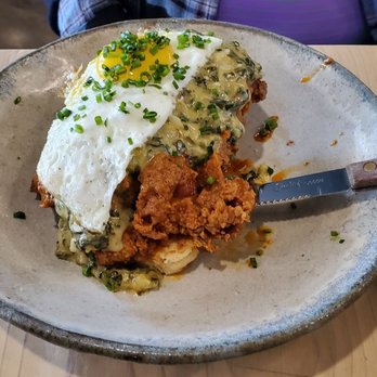 Bearcat CBD - Hot Rob - chicken creamed spinach and a sunny egg on a biscuit - Coffee & Tea Near Me - New Orleans, Louisiana
