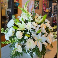 Raquels Florist - White Front Display Basket