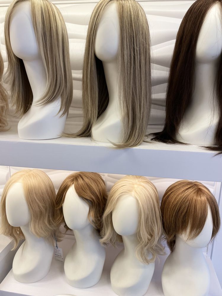 Rebecca's Wigs Logo