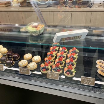 Ficelle Bakery - Bakeries Near Me - Miami, Florida