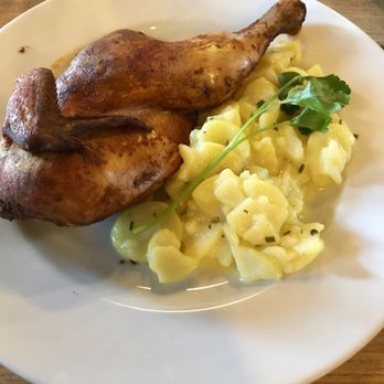 Hofbräu Berlin - Roast chicken - Bavarian Near Me - Berlin, BE