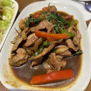 Thai Vien - Basil duck - Thai Near Me - Paris, 75 Thai Vien - Basil duck - Thai Near Me - Paris, 75