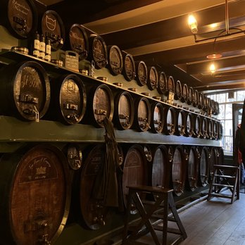 De Drie Fleschjes - Century-old casks of Jenever - Pubs Near Me - Amsterdam, New Hampshire De Drie Fleschjes - Century-old casks of Jenever - Pubs Near Me - Amsterdam, New Hampshire