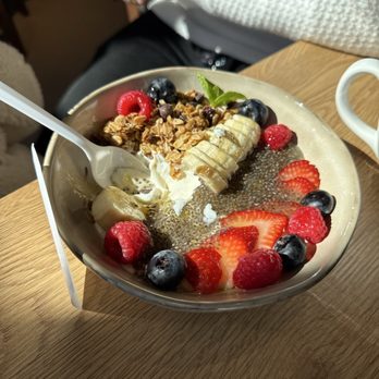 Haven - Granola yogurt bowl so good! - Bubble Tea Near Me - Lynnwood, Washington