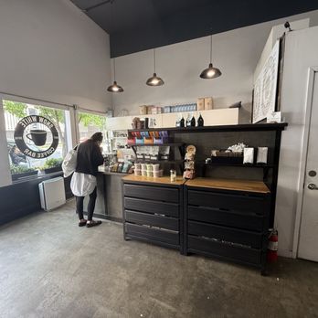Snow White Coffee - Photo 2: Order counter - Coffee & Tea Near Me - Oakland, California Snow White Coffee - Photo 2: Order counter - Coffee & Tea Near Me - Oakland, California