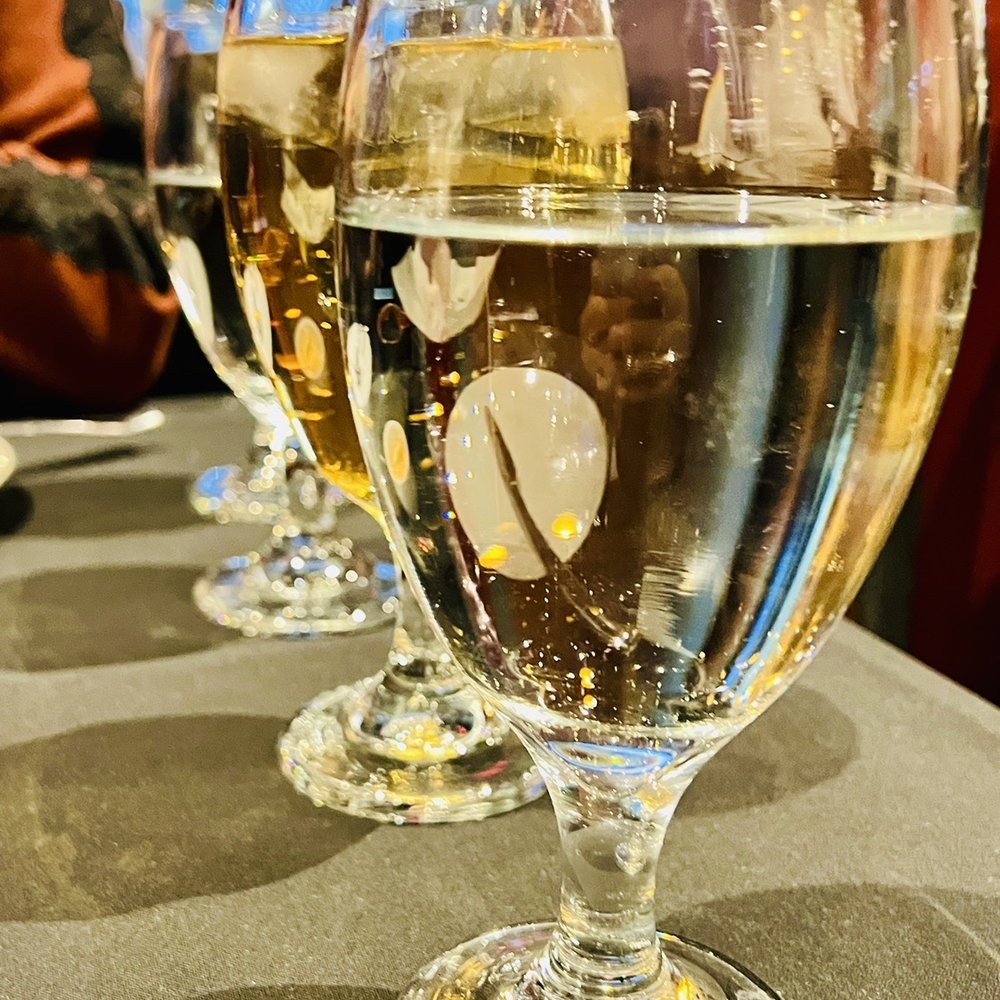 Restaurante Caravela - Drinks - Portuguese Near Me - Orleans, Ontario