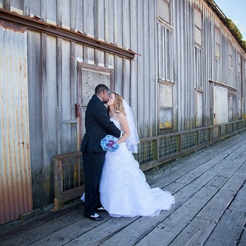 Mariah Gentry Photography - The beautiful dock and boathouse at Semiahmoo Resort. Loved photographing this wedding! - Photographers Near Me Mariah Gentry Photography - The beautiful dock and boathouse at Semiahmoo Resort. Loved photographing this wedding! - Photographers Near Me