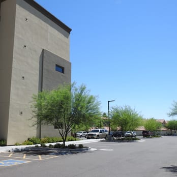 Hampton Inn & Suites Phoenix Tempe - Side View - Hotels Near Me - Tempe, Arizona
