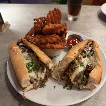 Laudy Bar & Craft Kitchen - Philly Cheese Steak - Cocktail Bars Near Me - Fort Lauderdale, Florida Laudy Bar & Craft Kitchen - Philly Cheese Steak - Cocktail Bars Near Me - Fort Lauderdale, Florida