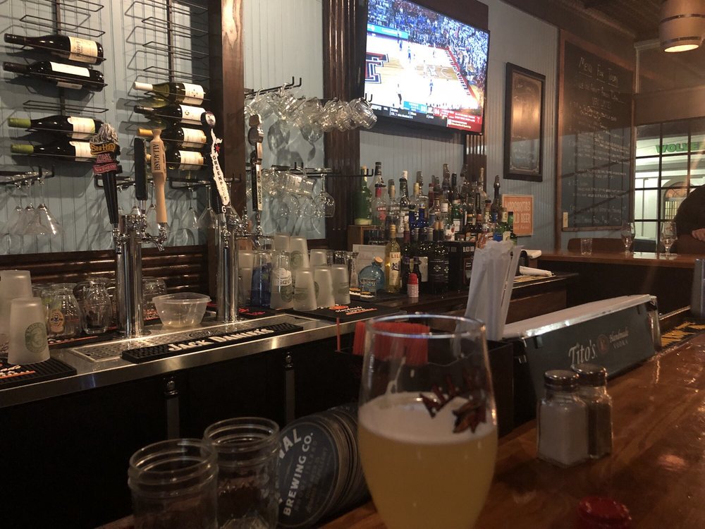 Brewettcity Pub Logo