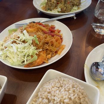 Chef Burma - Brown rice, Burmese style shrimp pad thai, chicken drumsticks - Burmese Near Me - Sacramento, California Chef Burma - Brown rice, Burmese style shrimp pad thai, chicken drumsticks - Burmese Near Me - Sacramento, California