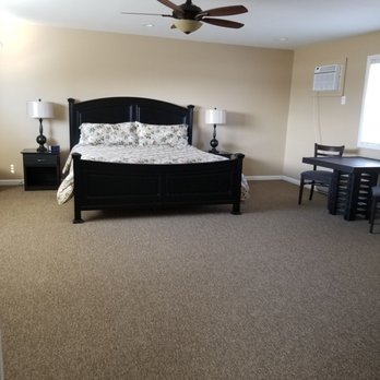 East Shore Lodging - Very spacious bedroom - Hotels Near Me - Hawley, Pennsylvania East Shore Lodging - Very spacious bedroom - Hotels Near Me - Hawley, Pennsylvania