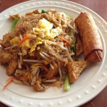 Thailicious - Vegetarian plate! Delicious crispy egg roll and bean noodle plate with tofu. Egg, bean sprouts, carrot, bean sprouts, cabbage. - Thai Near Me - Fort Worth, Texas Thailicious - Vegetarian plate! Delicious crispy egg roll and bean noodle plate with tofu. Egg, bean sprouts, carrot, bean sprouts, cabbage. - Thai Near Me - Fort Worth, Texas