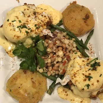 Miss Shirley's Cafe, Roland Park - Crab Cake & Fried Green Tomato Eggs Benedict - excellent - American Near Me - Baltimore, Maryland Miss Shirley's Cafe, Roland Park - Crab Cake & Fried Green Tomato Eggs Benedict - excellent - American Near Me - Baltimore, Maryland