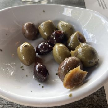 Napolese Pizzeria - Olive Pre-appetizer Appetizer - Pizza Near Me - Indianapolis, Indiana Napolese Pizzeria - Olive Pre-appetizer Appetizer - Pizza Near Me - Indianapolis, Indiana