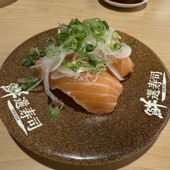 Waka Sakura - Salmon with sliced onion and mayo - Conveyor Belt Sushi Near Me - Gardena, California Waka Sakura - Salmon with sliced onion and mayo - Conveyor Belt Sushi Near Me - Gardena, California