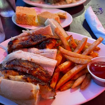 Howe's Bayou - Catfish Po Boy-Blackened - Cajun/Creole Near Me - Ferndale, Michigan