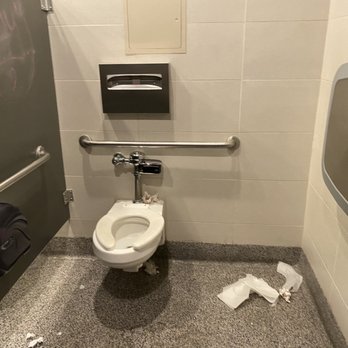 Dave & Buster's Ala Moana - PILAU BATHROOM. - Arcades Near Me - Honolulu, Hawaii Dave & Buster's Ala Moana - PILAU BATHROOM. - Arcades Near Me - Honolulu, Hawaii