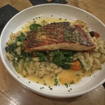 Attraversiamo - Salmon and pasta - Cocktail Bars Near Me - Brentwood, California
