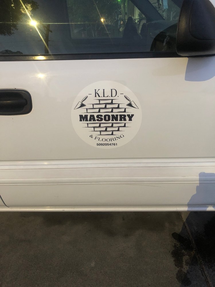 FAST SIGNS Updated August 2024 1409 N Pittsburg St, Kennewick, Washington Signmaking