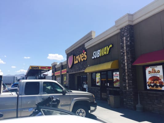CARL’S JR - Updated May 2025 - 23 Photos & 43 Reviews - 14875 S Hwy 95 ...