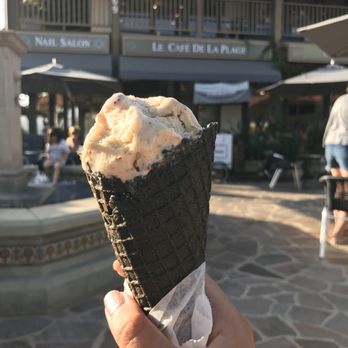 Le Cafe De La Plage - Coffee & Tea Near Me - Malibu, California Le Cafe De La Plage - Coffee & Tea Near Me - Malibu, California