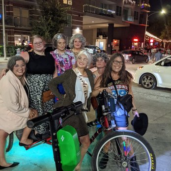 Movemint Bike Cab - Movemint pedicabs is an awesome company, Trikes are designed and made here in Austin Texas.  Great ethics, Great people, Great product!!!! - Advertising Near Me - Austin, Texas