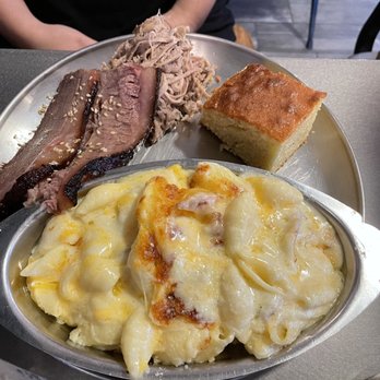 Easy ‘Que - Kalbi and kalua pig with double order Mac n cheese - Barbeque Near Me - Kailua, Hawaii