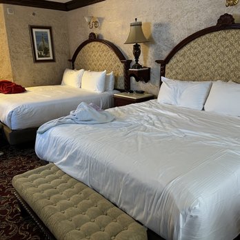 Peppermill Reno - Tuscany Tower Suite King Beds - Casinos Near Me - Reno, Nevada