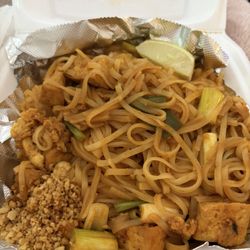 Thai Corner Kitchen - Pad thai with tofu