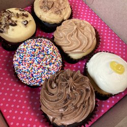 Smallcakes Tallahassee--A Cupcakery