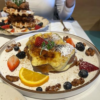 Taste & Glory - Creme Brulee French Toast - Breakfast & Brunch Near Me - San Mateo, California Taste & Glory - Creme Brulee French Toast - Breakfast & Brunch Near Me - San Mateo, California