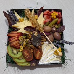 Palette - Individual Sized Signature Charcuterie & Cheese Board