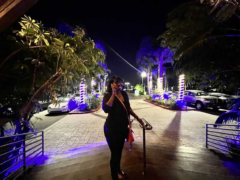 YES STORES Updated October 2024 21 Photos & 34 Reviews 1059 Broadway, El Cajon, California