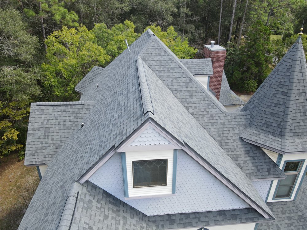 Slide of Helen’s Vinyl Siding and Roofing