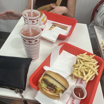 In-N-Out Burger - Fast Food Near Me - Tempe, Arizona
